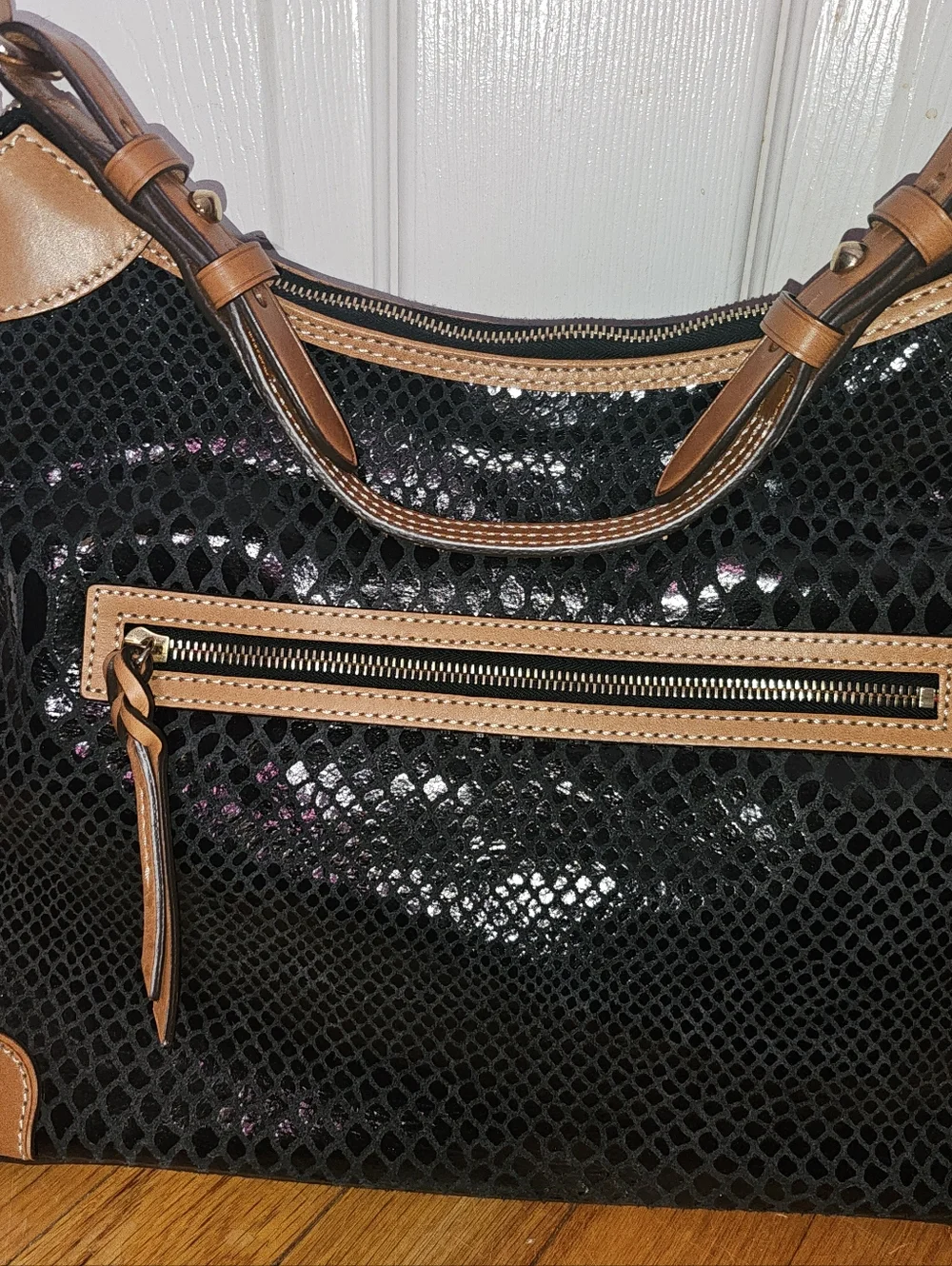 DOONEY & BOURKE ERICA HOBO BAG BLACK W/Coin Purse & Key Ring